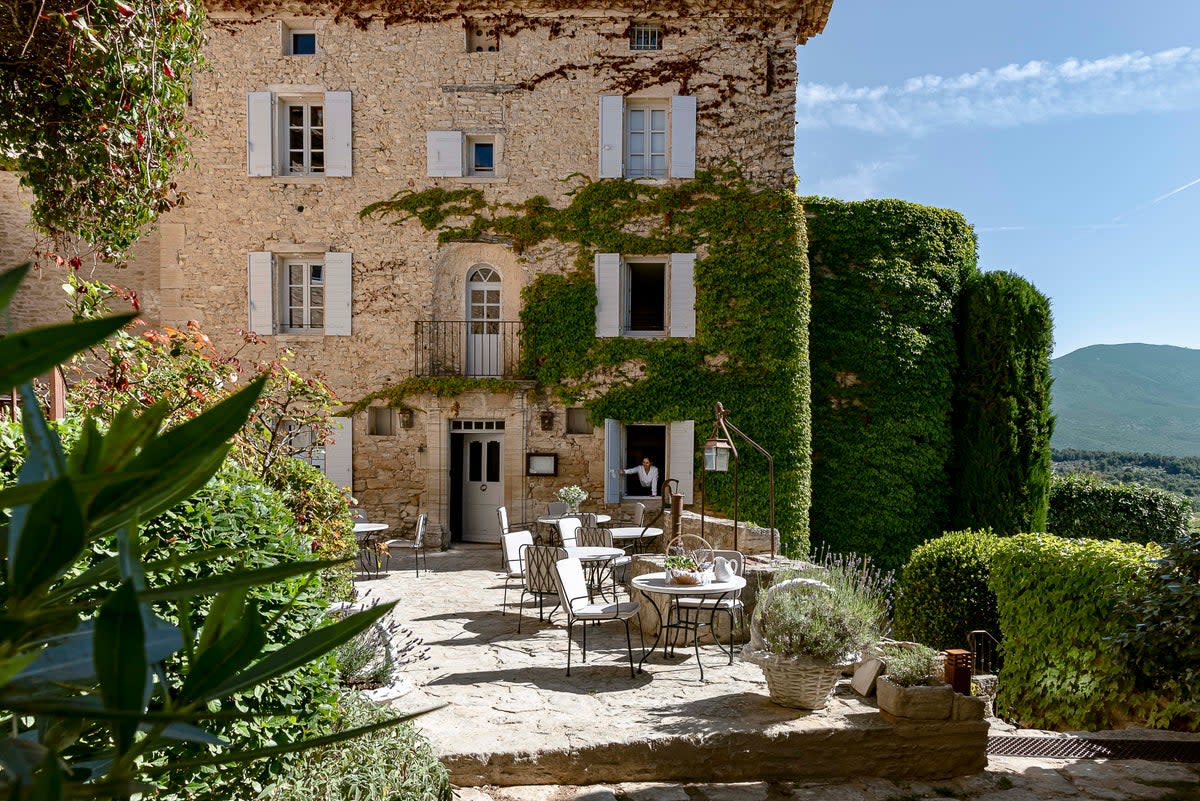 Escape to romantic Provence, where rooms are 20% off (Mr. Tripper)