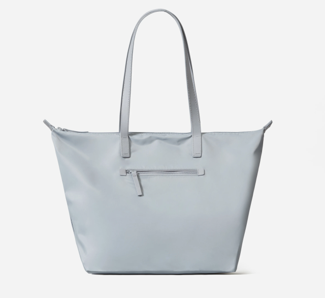 The Recycled Nylon Tote Khaki – Everlane