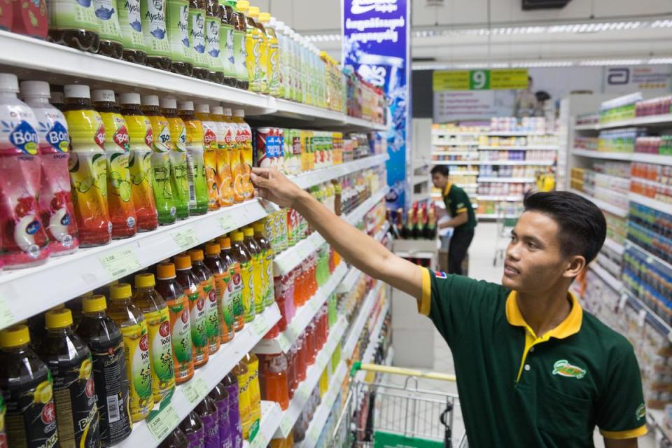 宏全看好東南亞幾乎全年無冬季的商機，在柬埔寨自創飲料品牌「POBO」 及「BON」等，主打乳酸飲料和茶飲，於當地各大超市販售。