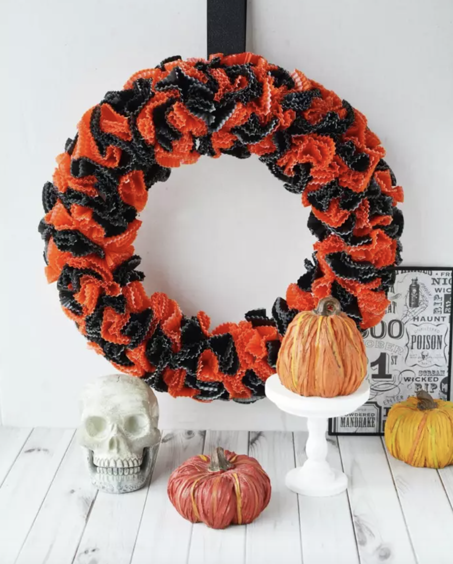 diy halloween wreath cupcake liners