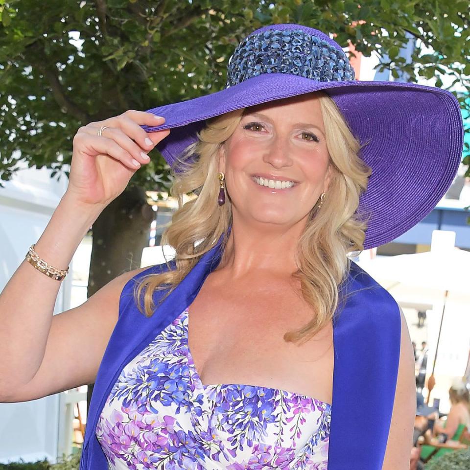 Penny Lancaster showcases endless legs in flirty outfit for glamorous day out