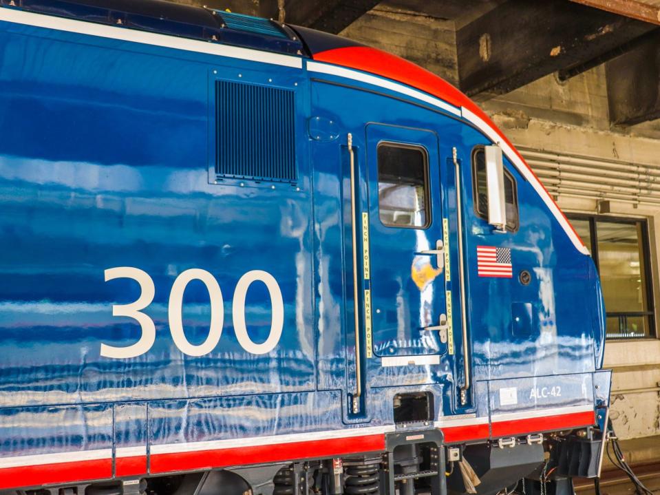 Amtrak's new ALC-42 Siemens Chargers at Chicago's Union Station - Amtrak ALC-42 Siemens Chargers Tour