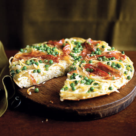 Spaghetti Pie with Prosciutto and Peas