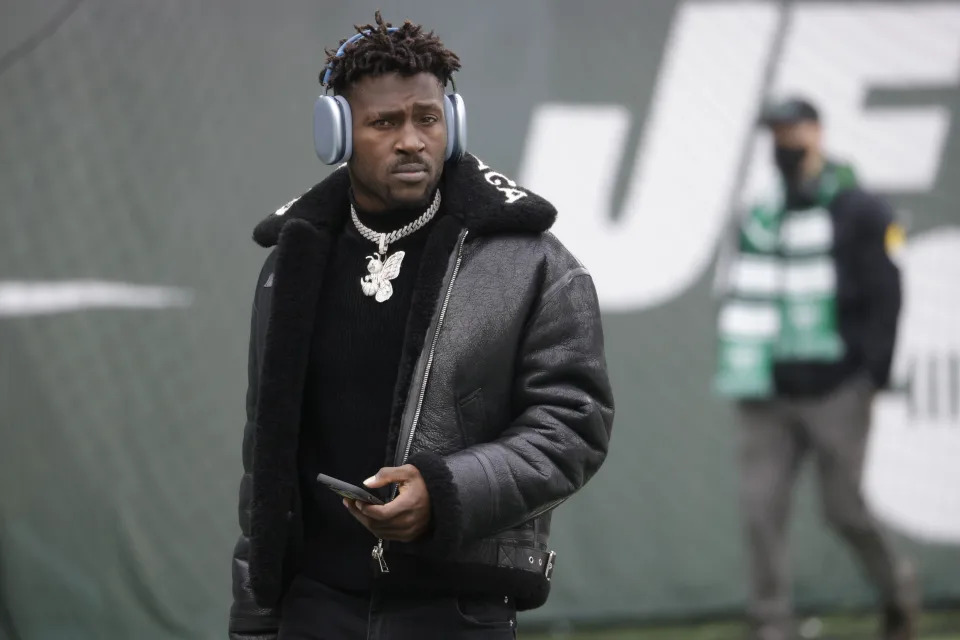 Tampa Bay Buccaneers' Antonio Brown walks on the field before an NFL football game against the New York Jets, Sunday, Jan. 2, 2022, in East Rutherford, N.J. (AP Photo/Corey Sipkin)