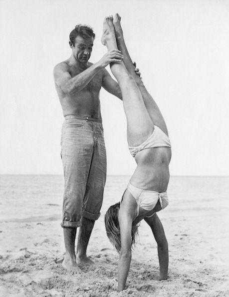 80 Vintage Photos of Celebrities at the Beach