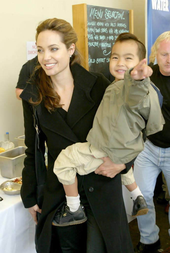 Angelina Jolie Maddox Jolie Pitt 2005