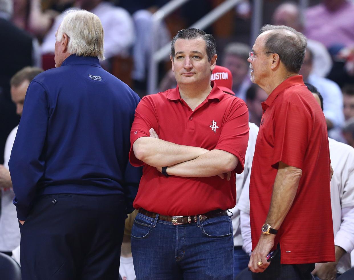 Senator Ted Cruz to face television host Jimmy Kimmel in one-on-one basketball game. (Getty Images)