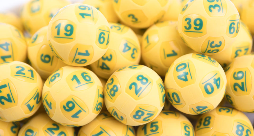 Oz Lotto yellow and green balls. 