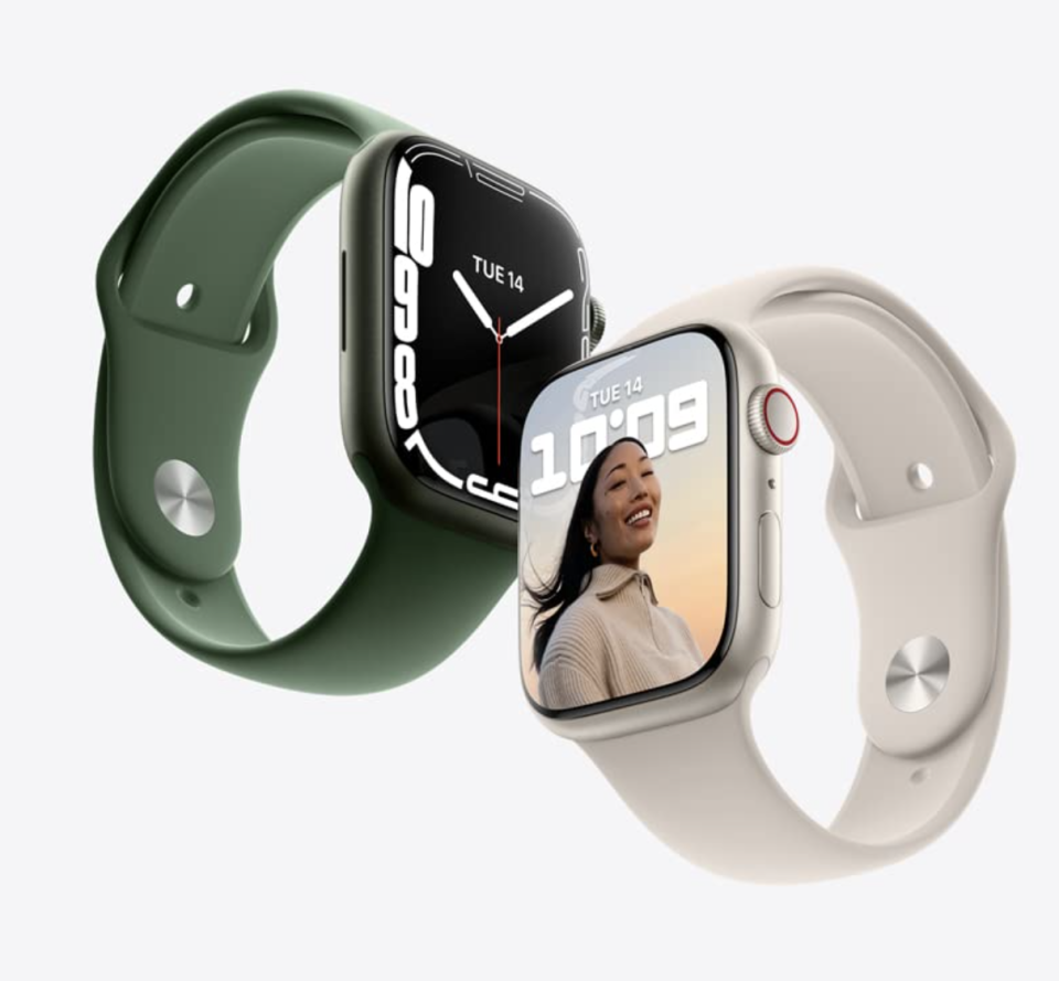 Apple Watch Series 7 with green and white bands (Photo via Amazon)