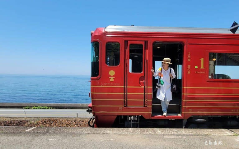 透過藝術導覽、觀光列車及地方特色餐食，深刻感受日本藝術文化的魅力。（圖／洪秀華提供）