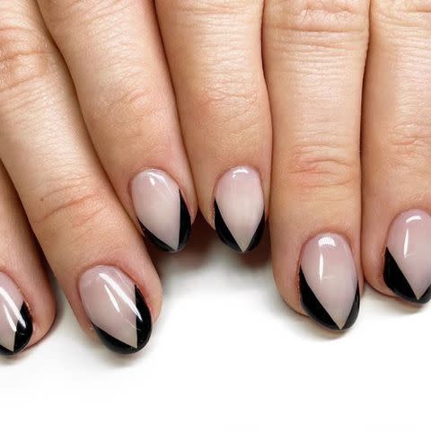 <p><a href="https://www.instagram.com/nailditbyalyssa/" data-component="link" data-source="inlineLink" data-type="externalLink" data-ordinal="1">@nailditbyalyssa</a> / Instagram</p>