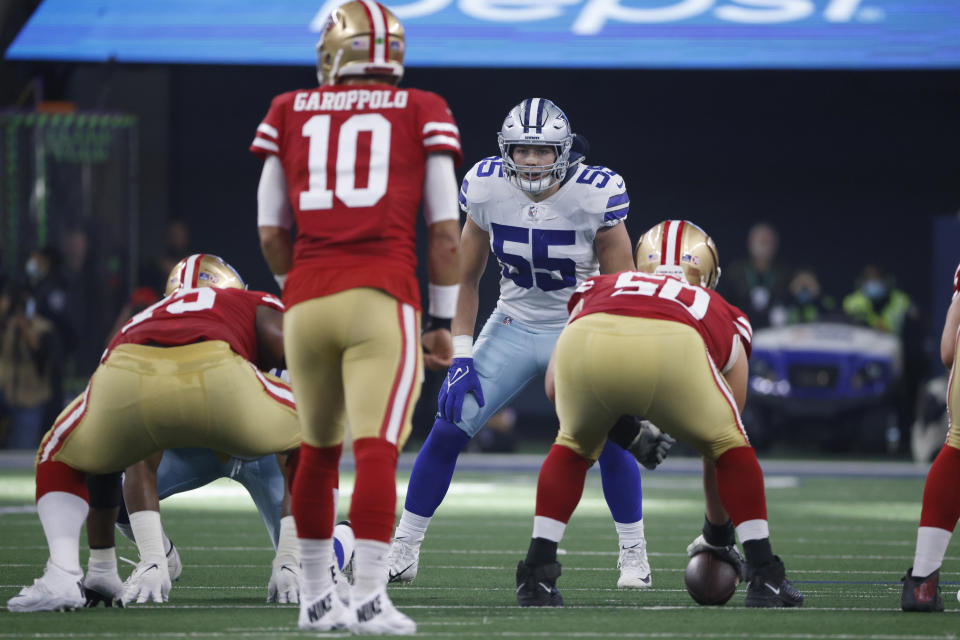 The Cowboys misspelled the name of the back of the jersey of Leighton Vander Esch (55). (AP Photo/Ron Jenkins)