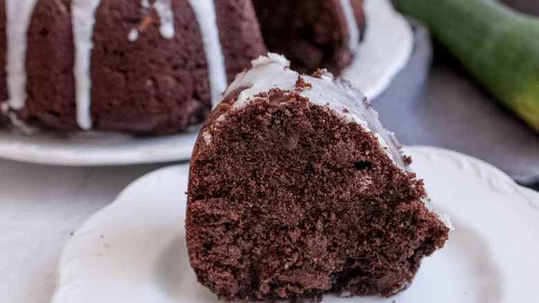 Chocolate zucchini cake bundt