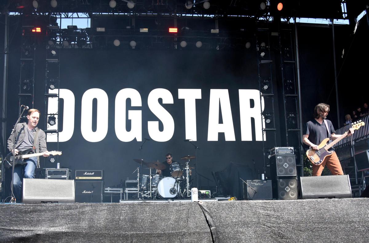 Watch Keanu Reeves’ Band Dogstar Play for the First Time in 20 Years