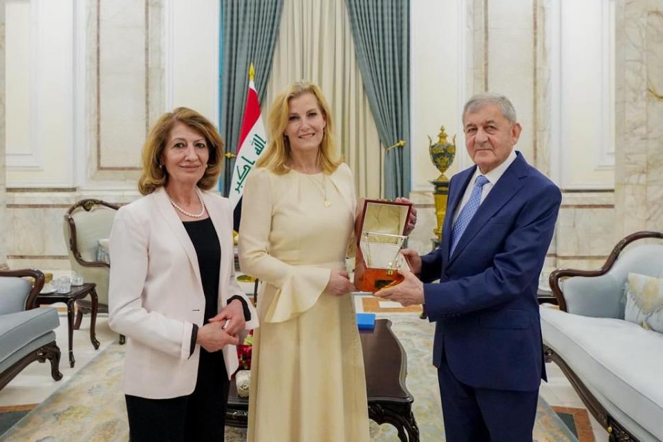 The Duchess of Edinburgh was recieved by the President and First Lady of Iraq