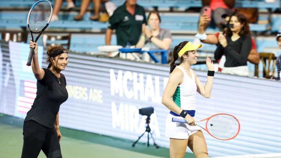 Sania Mirza and Christina McHale reach doubles final at Cleveland