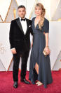 <p>Oscar Isaac and Elvira Lind attend the 90th Academy Awards in Hollywood, Calif., March 4, 2018. (Photo: Steve Granitz/WireImage) </p>