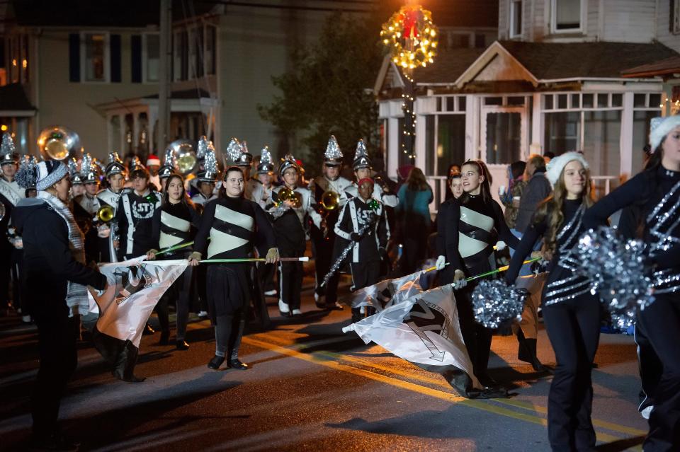 Milton Christmas Parade gets underway Wednesday, Dec. 6.