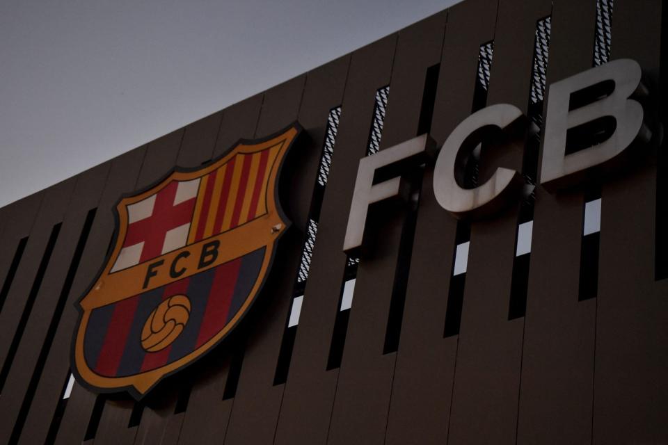 Barcelona mulling return of former physical trainer as part of new staff