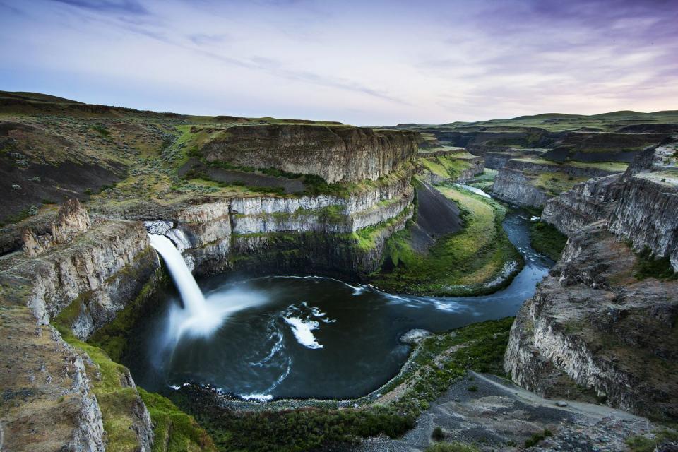 <p>In Starbuck, Washington, you can visit Palouse Falls State Park to see these epic waterfalls. </p>