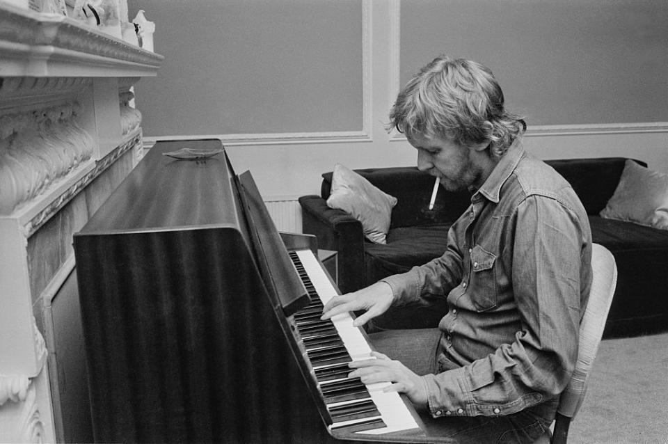 “I Guess the Lord Must Live in New York City” (for Midnight Cowboy), Nilsson (1969)