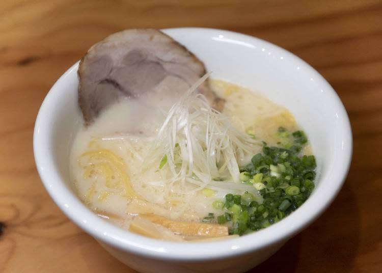 White Chicken Soup Ramen – Salt Flavored (\750)