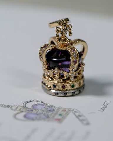 Annoushka Annoushka's coronation charm of St Edward's Crown