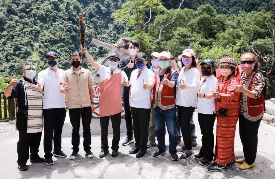 新北市烏來區首座原住民主題公園完工昨日啟用，邀請民眾到烏來體驗泰雅文化及探索自然生態。（記者吳瀛洲攝）