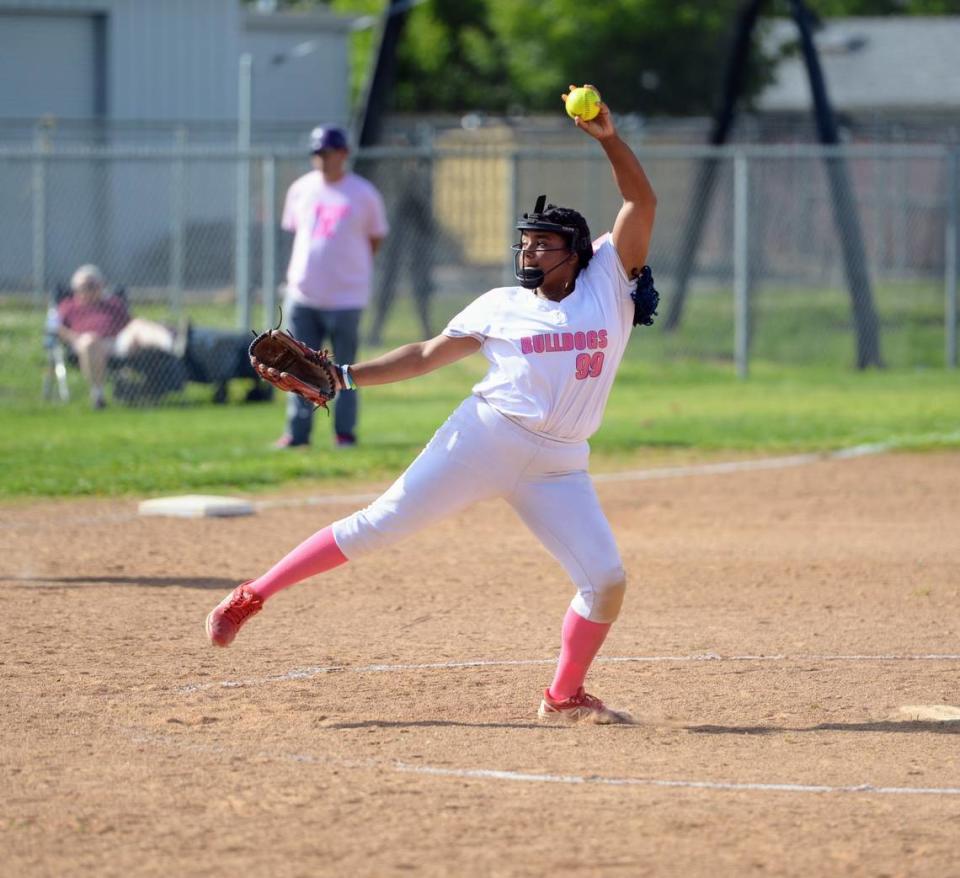 Ceres pitcher Alizae Cole delivers a pitch during a Western Athletic Conference matchup against Pacheco at Ceres High in Ceres, Calif. on Thursday, April 25, 2024.