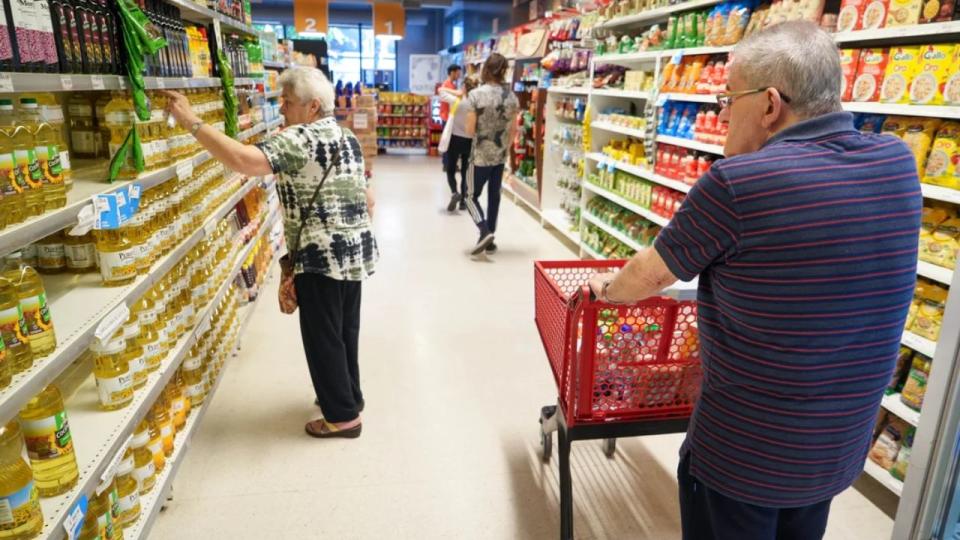 La suba de precios empieza a frenarse en los alimentos.