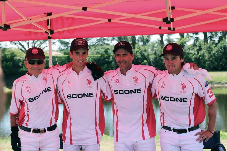 Scone, finalista del Abierto de Estados Unidos: David Paradice (el patrón del equipo), Poroto y Adolfo Cambiaso y Mariano González (h.); Dolfi festejó sus 46 años con un triunfo sobre el equipo de Facundo y Gonzalo Pieres.