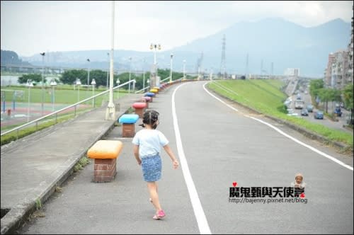 《新北市蘆洲景點美食》環堤大道寵物彩繪階梯(最新景點)．蘆洲李宅古蹟(抓周收涎熱點)．阿六切仔麵(捷運蘆洲站)．得勝街廟口米苔目(捷運三民高中站)