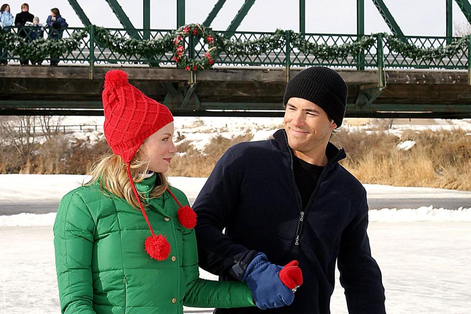 JUST FRIENDS, Amy Smart, Ryan Reynolds,2005, © New Line Cinema / Courtesy: Everett Collection