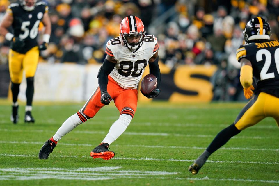 Cleveland Browns wide receiver Jarvis Landry (80) runs with the ball in the first half of an NFL football game against the Pittsburgh Steelers, Monday, Jan. 3, 2022, in Pittsburgh. (AP Photo/Gene J. Puskar)