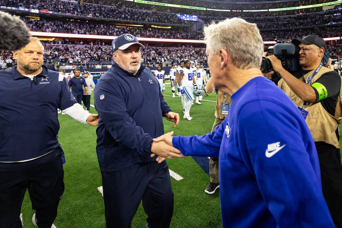 Cowboys Head Coach Mike McCarthy and Seahawks Head Coach Pete Carroll shake hands after an NFL game between the Dallas Cowboys and the Seattle Seahawks at AT&T Stadium in Arlington on Thursday, Nov. 30, 2023. The Cowboys came out on top 41-35. Chris Torres/ctorres@star-telegram.com