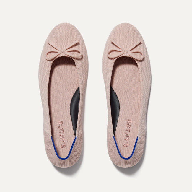 <p><a href="https://go.redirectingat.com?id=74968X1596630&url=https%3A%2F%2Frothys.com%2Fproducts%2Fballerina-ballet-flat-bow&sref=https%3A%2F%2Fwww.townandcountrymag.com%2Fstyle%2Ffashion-trends%2Fg60789074%2Frothys-may-friends-and-family-deal%2F" rel="nofollow noopener" target="_blank" data-ylk="slk:Shop Now;elm:context_link;itc:0;sec:content-canvas" class="link ">Shop Now</a></p><p>The Ballet Flat</p><p>rothys.com</p><p>$145.00</p>