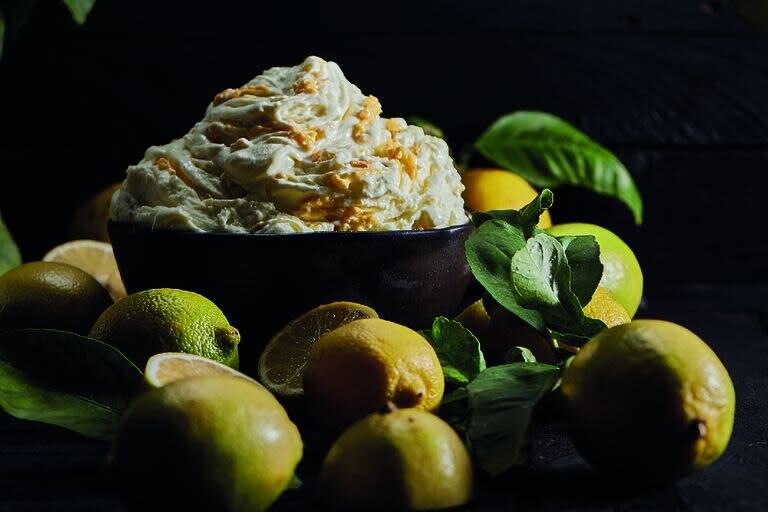 ¿Te toca llevar postre a una comida? El helado jamás falla.