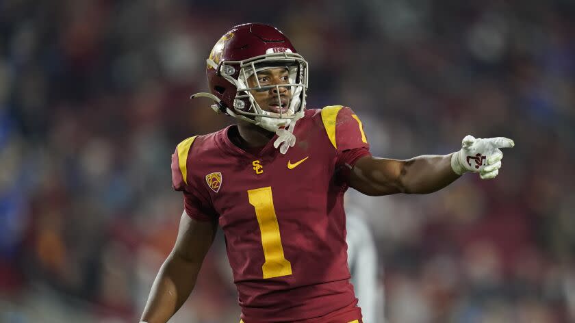 Southern California wide receiver Gary Bryant Jr. (1) sets up for a play