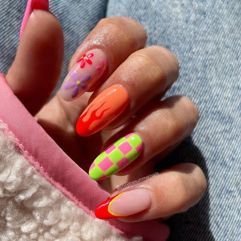 <p><a href="https://www.instagram.com/p/CsHCx9jsAKZ/" data-component="link" data-source="inlineLink" data-type="externalLink" data-ordinal="1">@phoebesummernails</a> / Instagram</p>