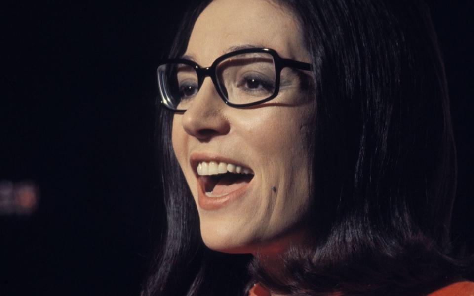 Nana Mouskouri