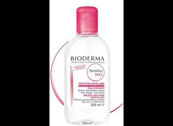 <a href="http://www.amazon.com/Bioderma-Crealine-Ultra-mild-Non-rinse-Cleanser/dp/B000EGIQB0" target="_hplink">Amazon</a>