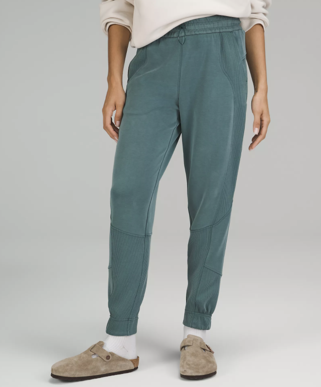 You'd Never Guess These Lululemon Trousers Are Actually Sweatpants