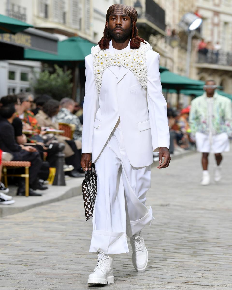 Dev Hynes looking positively angelic on the runway for the Louis Vuitton S/S 20 show.