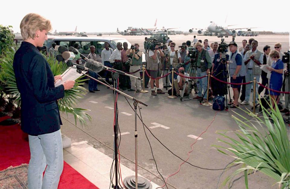 LUANDA, ANGOLA - JANUARY 13: Diana, Princess Of Wales, At Luanda Airport, Angola, On The Start Of Her Four Day Visit To Red Cross Projects In Angola (Photo by Tim Graham Picture Library/Getty Images)