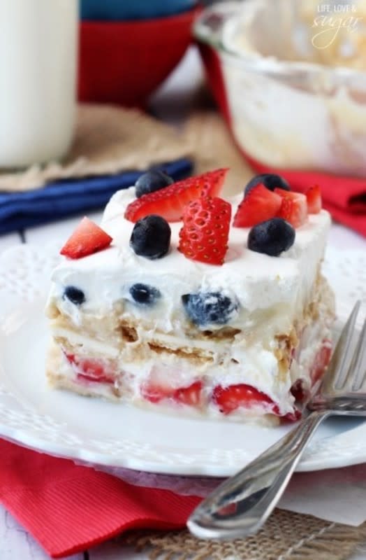 <p>Life Love and Sugar</p><p>A no-bake sweet treat with a very simple ingredient list.</p><p><strong>Get the recipe: <a href="https://www.lifeloveandsugar.com/strawberry-and-blueberry-cheesecake-icebox-cake/" rel="nofollow noopener" target="_blank" data-ylk="slk:Strawberry & Blueberry Cheesecake Icebox Cake;elm:context_link;itc:0;sec:content-canvas" class="link ">Strawberry & Blueberry Cheesecake Icebox Cake</a></strong></p>