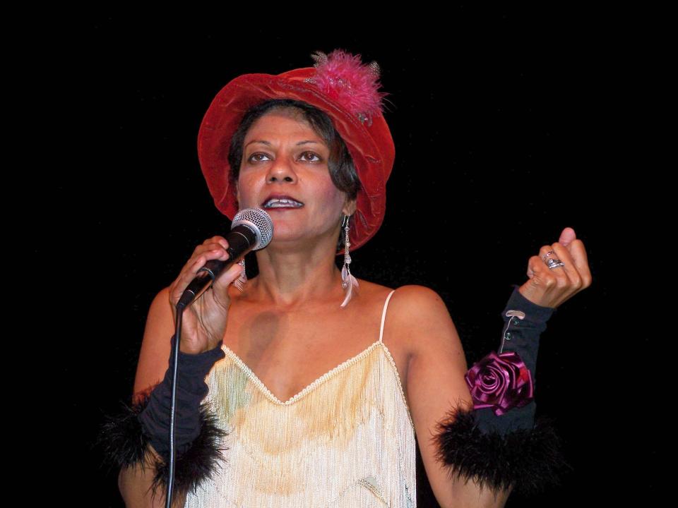 Jazz singer Sybil Gage will give a concert at the Veterans Memorial Center on Sept. 10.