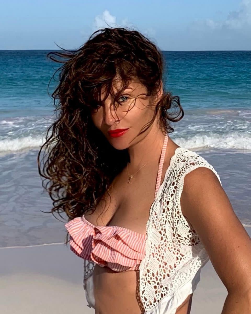 Fans verwirrt über ungewöhnliches Bikini-Foto von Helena Christensen