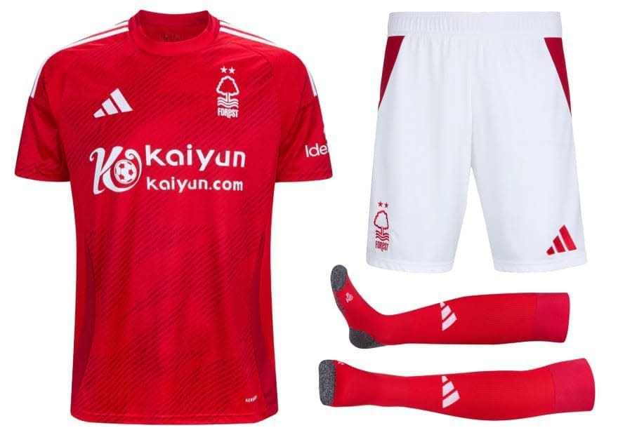 Nottingham Forest home kit