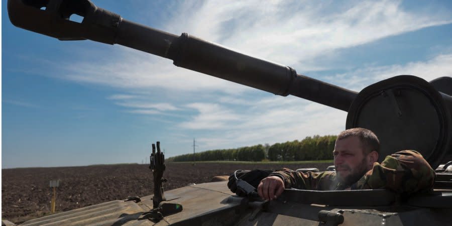 Ukrainian military on the front line in the Kharkiv region