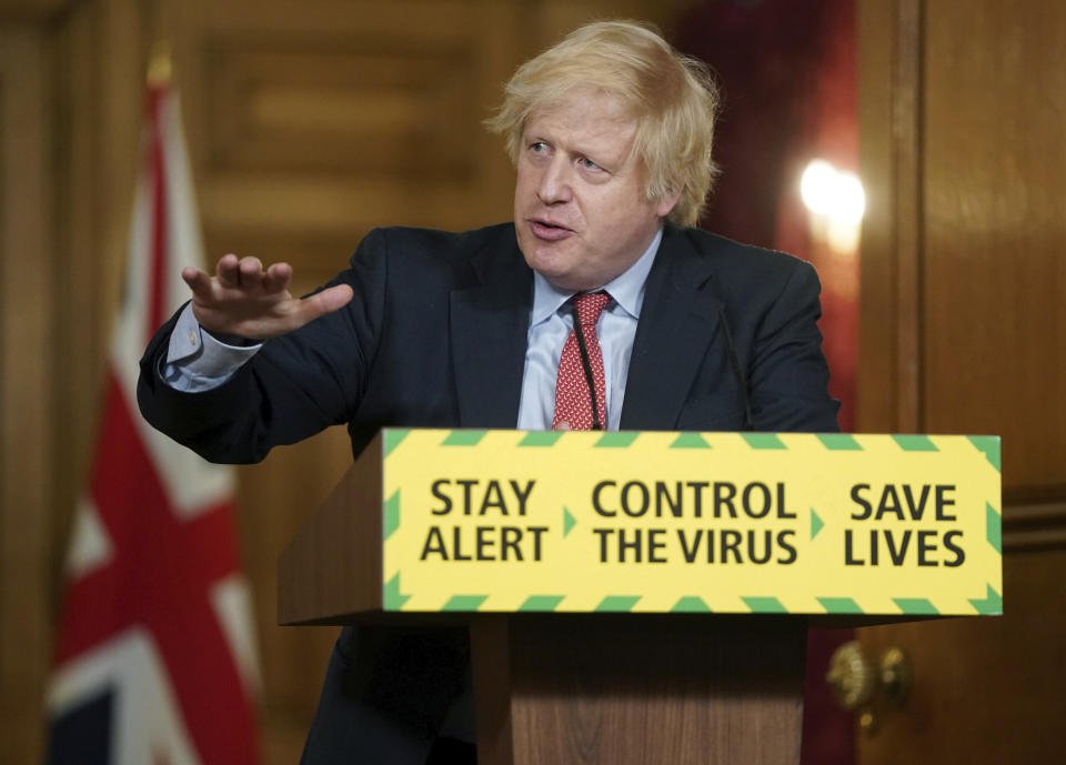 El primer ministro británico Boris Johnson durante un informe a periodistas en sus oficinas en Downing Street, en Londres, el miércoles 10 de junio de 2020. (Pippa Fowles/10 Downing Street via AP)